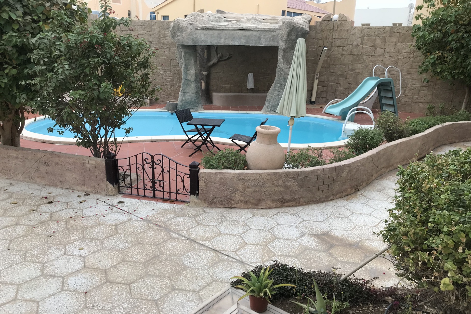 1 bedroom fully furnished apartment in Z-7